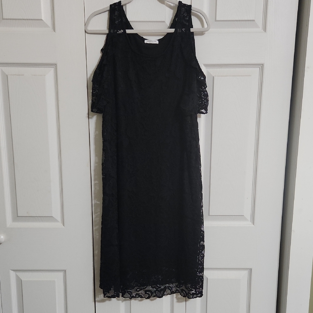 Elegant Black Sleeveless Cold Shoulder Midi Dress
